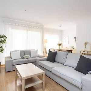 https://home2book-design-black-white-santa-cruz-home.in-canary-islands.com